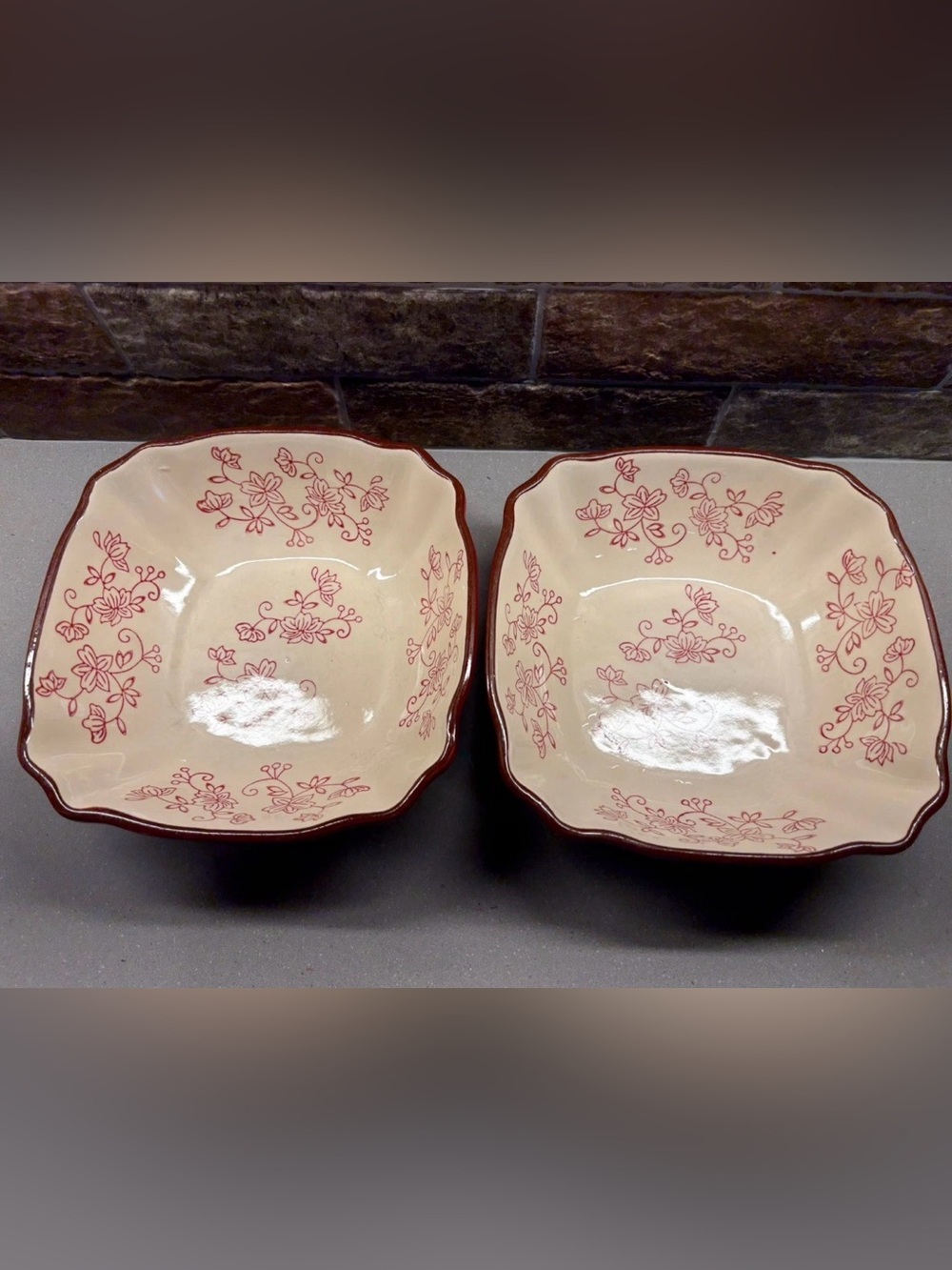 2 Tem-tations Presentable by Tara Red Floral Ceramic Serving Bowls -Set - Picture 2 of 5